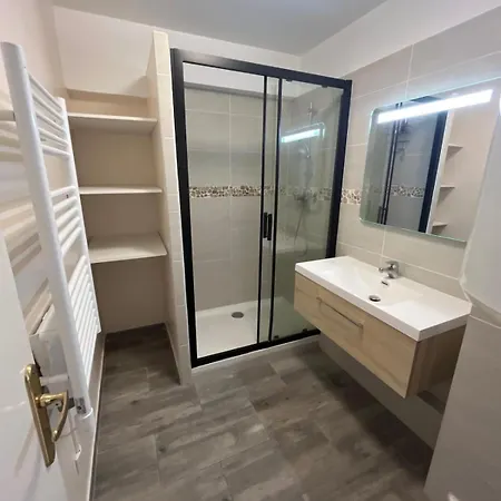 4 People Hyper Centre And Air Conditioning Apartman *